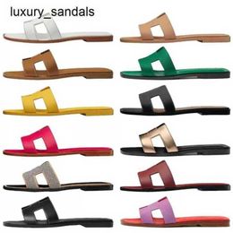 Women Sandals Flat Slippers Genuine Leather Luxury Women Slipper 2024 Summer BeacOutdoor Flip Flops Pool Slides Leather Wome