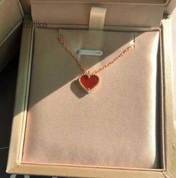 Colares de trevo de grife 925 prata pequena colar de coração vermelho feminino 18k Love AGate Clavicle Chain Rose Color Gift FJ5U
