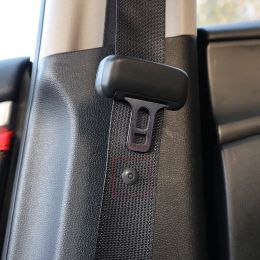 Car Safety Seatbelt Stopper Buckle Clip Automobile Seat Belt Spacing Limit Stop Buckle Clip Retainer Seatbelt Anti-slip Button