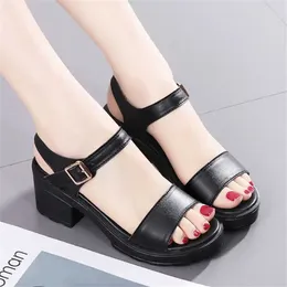 Sandals Mid-heeled Key Height Transparent Indoor Slippers For Women Shoes Womans Trainer Sneakers Sports Sapatenos Casuall