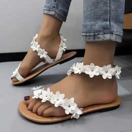Sandals Womens Flower Flat Ladies Summer New Fashion Slippers Braided Design Band Open Toe Shoes Casual Non Slip Slides H240409 FBD6