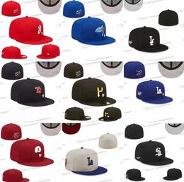 30 Colors Men's Baseball Fitted Hats gorras bones Black Red Color Hip Hop " Black Sport Full Closed Caps Chapeau Letter Stitch World Heart usa Statue Love Hustle