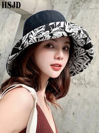 Summer Women Doublesided Flower Print Cotton Sun Hats Ladies Fashion Wide Brim Foldable Bucket AntiUV Beach Hat Caps240409