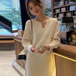 Casual Dresses V-Neck Loose Straight Long Sleeved Solid Colour Knitted Women Autumn Winter Gentle Style Pullover