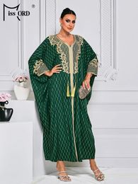 Ethnic Clothing Missord Green Muslim Dress For Women Luxury Dubai Abaya V Neck Embroidered Applique Long Party Robe Ramadan Dresses