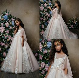 Pentelei 2019 Blush Pink Flower Girl Dresses For Weddings Jewel Neck Lace Appliqued Little Kids Baby Gowns Beaded Feather Communio9649164