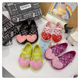 Sneakers Mini Melissa Princess Shoes Summer Girls Sandals Heart Design Children Sandals Toddler Jelly Flat Heel NonSlip Shoes Size 1419