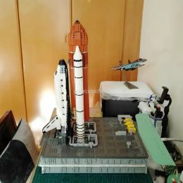 MOC High-tech Space Shuttle Challenger Transporter Launch Platform Building Blocks Set Rocket Aeroplane Model Bricks Toys Gifts