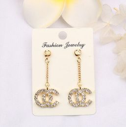 20style 18K Gold Plated Brand Designer Letters Stud Metal Classic Retro Heart Women Crystal Pearl Wedding Party Earrings Gifts Jewelry Accessories