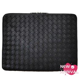 Designer Bag 2024 New Womens Bag Clutch Bags Classic Woven Black Cowhide Large Handbag Computer Mens Bag Luxury High Quality