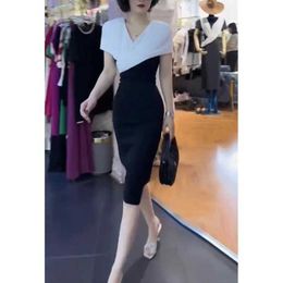 23392 Da Ai Mei Yi Yuan 2024 Summer Western Style Slim Fit Dress V-neck Coloured Fashionable Womens