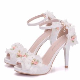 Dress Shoes Crystal Queen Women Bride Toe High-heeled Butterfly Wedding Lace Flowers Wristbands Summer Party Sandals Pumps H240409 DVT1