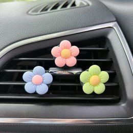 Car Air Outlet Perfume Clip Auto Decorative Air Freshener Daisy Flower Fragrance Car Air Conditioner Vent Aromatherapy Decor