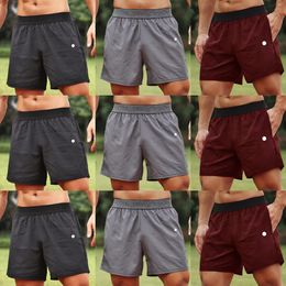 New 2024 Mens Yoga Shorts Solid Colour Casual Running Quarters Suitable for Outdoor Fitness Shorts