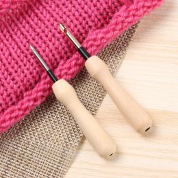 Hot Sale Knitting Embroidery Pen Weaving Felting Craft Punch Needle Threader Wooden Handle DIY Magic Sewing Tool Accessories