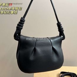 2024 Loeew Designer Purse Bag Bags Size Paseo 26*18cm Carried One Shoulder Across Body Casual Romantic Atmosphere Easy Handbag
