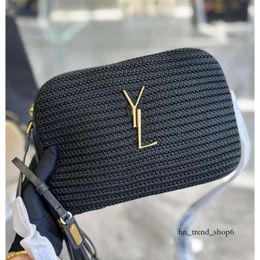 Women Weave Messenger Bag Straw Shoulder Crossbody Purse High Quality Handbag Purse Fashion Gold Hardware Letter Tassel Decoration Chain Clutch Flap Bags 918 710