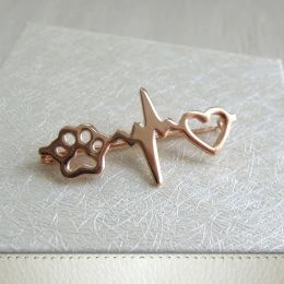 Hanreshe Heart Dog Paw Pins Vet Gift Gold Colour Brooch Jewellery Veterinarian Pet Doctor Animal Lover Medical Nurse Lapel Pins