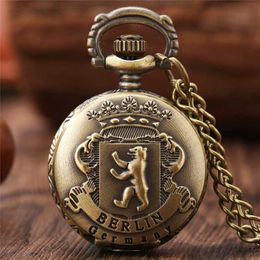 Retro Bronze Berlin Germany Bear Design Pocket Watch Quartz Analogue Clock for Men Women Necklace Chain reloj de bolsillo