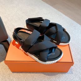 2024 Frauenmodetpaar Luxusdesign Sandalen für Männer und Frauen