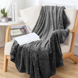 Blankets Small Blanket High-quality Fabric Cozy Office Sleeping Soft Wear Resistant Throw For Students Versatile