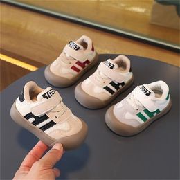 Boys' toddler shoes soft sole design splicing girl baby board shoes mesh surface single shoes