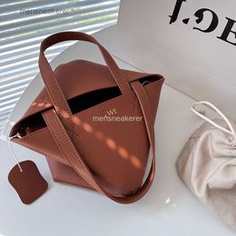 2024 Designer Loeew Bag Bags Puzzle Fold Tote Lady Classic Purse Leather Popular One Shoulder Portable Simple Fashionable Large Capacity Crossbody Handbags