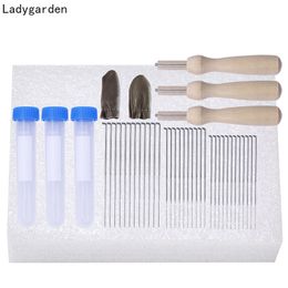 39PCS Wool Felting Needles Felt Tool Kit Needle Starter Beginners DIY with Needle Bottle Wooden Handles Leather Finger Protector