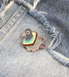 RNG Cute Bird Bread Metal Enamel Pin Wheat Delicious Slice Collar Fun Cartoon Animal Brooch Shirt Badge Bag Lapel Jewellery Gift1863746