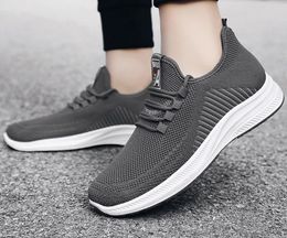 men Running Shoes Casual Sneakers Comfort Men's Shoe Design kingcaps Outdoors Athletic Shoes dhgate sports wholesale popular dhgate damping Shock absorbing