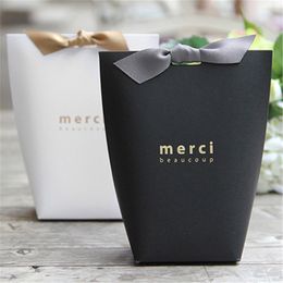 20pcs Black White Kraft Paper Bag Bronzing French "Merci" Thank You Gift Box Package Wedding Party Favour Candy Bags with Ribbon