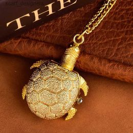 Pocket Watches New Fashionable Cartoon Cute Vintage Relief Carved And Hollowed Out Roman 15 Types Flip Style Pocket On Chain Pendant Gift Y240410