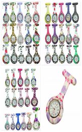 Krankenschwester Uhren Doktor FOB Quartz Uhren Sie Silikontasche Watch Brosche Uhren farbenfrohe Tarndrucke Tunika Pin Uhren 53 Farben 4043204
