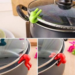 2pc Creative Small Man Anti-overflow Pot Rack Silicone Multi-functional Phone Bracket Universial Home Kit Kitchen Cooking Tool
