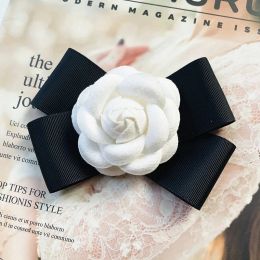 New Fabric Camellia Flower Brooch Velvet Bow Tie Ladies College Style Shirt Collar Pins Vintage Wedding Party Brooches for Women
