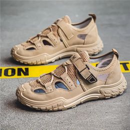 Mens Summer Outdoor Hole Shoes Sandals Beach Breathable and Comfortable 30 Thick Sole with Feet Feeling Size 3944 240409