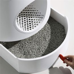 Multifunctional Castle Cat Litter Box with scratch pad large space Reduces Litter Tracking Includes Scoop and Reusable Liner