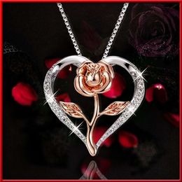 New Personalized Fashion Zircon Love Sier with Diamond Rose Necklace for Women