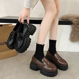 Shallow Mouth Women Shoes Autumn Casual Female Sneakers Loafers With Fur Slip-on Clogs Platform Round Toe British Style Oxfords 240326