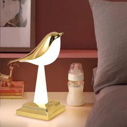 Modern Magpie bird Table Lamp creative night light touch charging atmosphere light car aromatherapy decorative light Home Decor