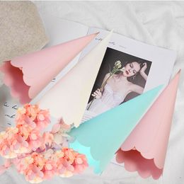 100PCS Petal Cones Paper Cones Holder Candy Wedding Confetti Cones for Petals Lavender Wedding Favour Confetti Toss Party Decor