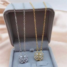 Pendant Necklaces New Design Heart Four-leaf Clover Magnetic Pendant Necklace for Women Girls Fashion Zircon Titanium Steel Christmas Gift Jewellery 240410