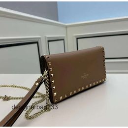 Crossbody Purse Classic Designer Handbag Bag Single Bags Baguette Square Metal Chain Rivet Shoulder Evening Stud Womens Flip Cowhide Handbag F8WY