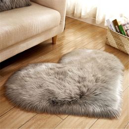 Fluffy Heart Shaped Rug Shaggy Floor Soft Faux Fur Home Bedroom Living Room Kids Room Kitchen Hairy Carpet 30X40/40X50CM