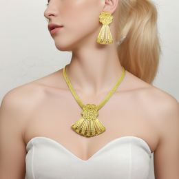 Yellow Gold Colour Dubai Jewellery Set For Women Fan-Shaped Alloy Big Pendant Necklaces Earrings African Bride Accesories MANILAI