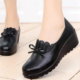 Casual Shoes 2024 Spring Autumn Women's Single Loafers Wedges Soft Sole Comfortable Large Size Mother's Leather Mid-heel Pumps