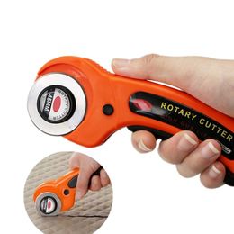 45mm Comfort Grip Rotary Cutter Fabric Self Healing Cutting Mat Set with 5 Extra Blades for Patch Work Sewing DIY Accessory