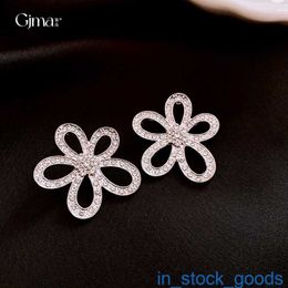 Luxury top grade vanclef earring women counter Jewellery Silver Needle Inlaid Diamond Flower Earrings Simple and Fashionable Design Artistic Earring