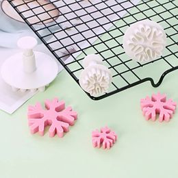 3pcs Set Cake Decorating Tools Cake Mold Fondant Plunger Cutters Tools Cookie Biscuit Cake Snowflake Mold Kitchen Accessories
