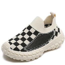 2024 New Soft Soled Baby First Walkers Shoes Non-slip Wear-resisting Casual Comfortable Knitted Lattice Children's Shoes Designer Boys and Girls Sneakers